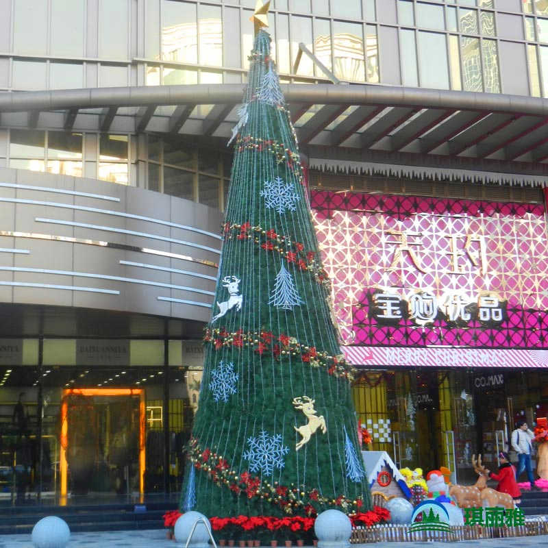 酒店大型圣诞树 圣诞节日布置